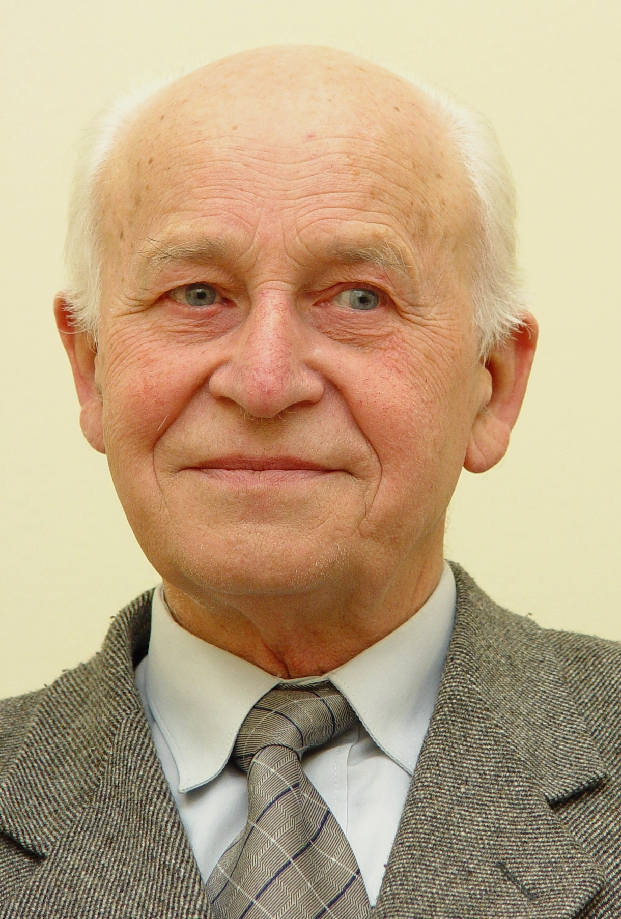 prof. Zdzisław Korzec
