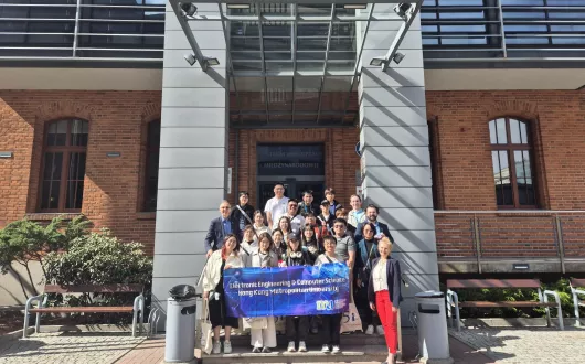 Studenci z Hong Kong Metropolitan University z wizytą w Instytucie Elektroniki