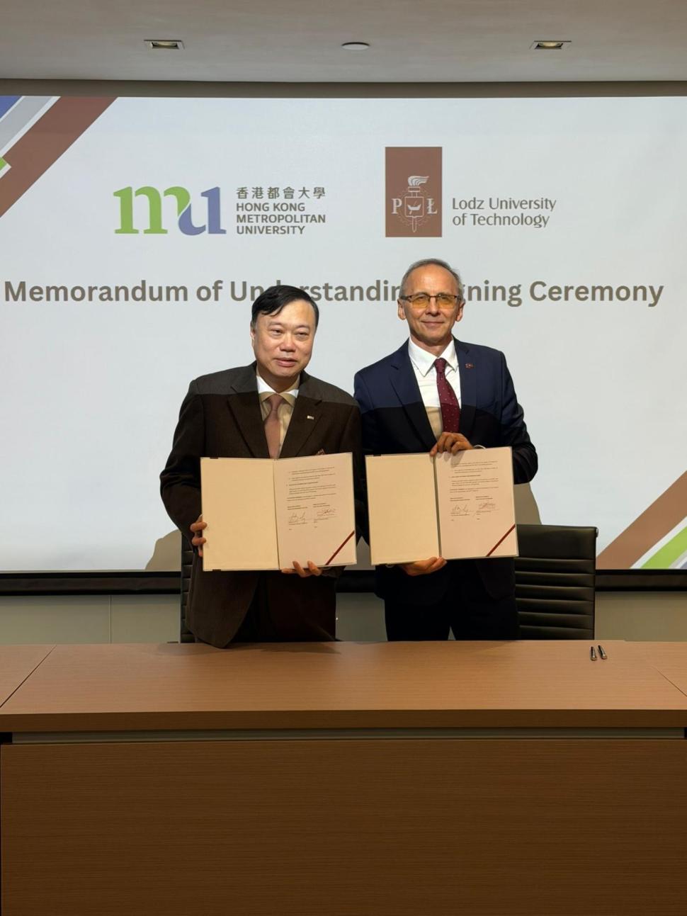 Wizyta prof. Pawła Strumiłły Hong Kong Metropolitan University