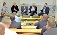 Debata podczas konferencji PCBBE 2023