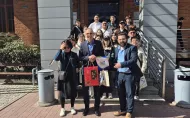 Studenci z Hong Kong Metropolitan University z wizytą w Instytucie Elektroniki