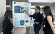 Badania nad monitorowaniem pracy serca podczas treningów pływackich na konferencji CYBER 2026